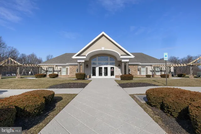 $489,900 | 8569 Diamond Run Court, Seven Valleys, PA 17360