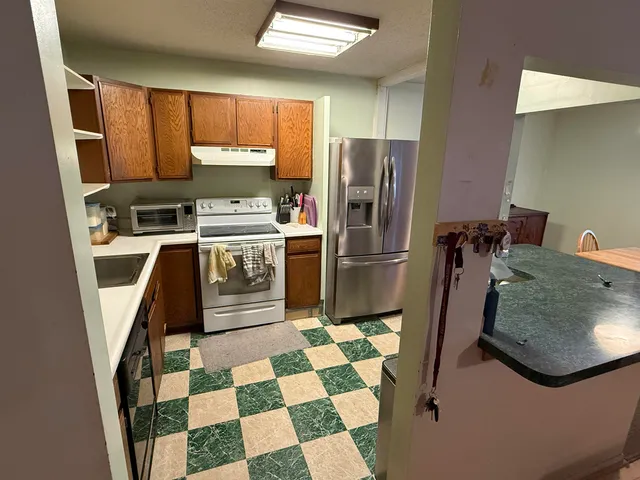 $279,900 | 64 Bayberry Lane, South Burlington, VT 05403