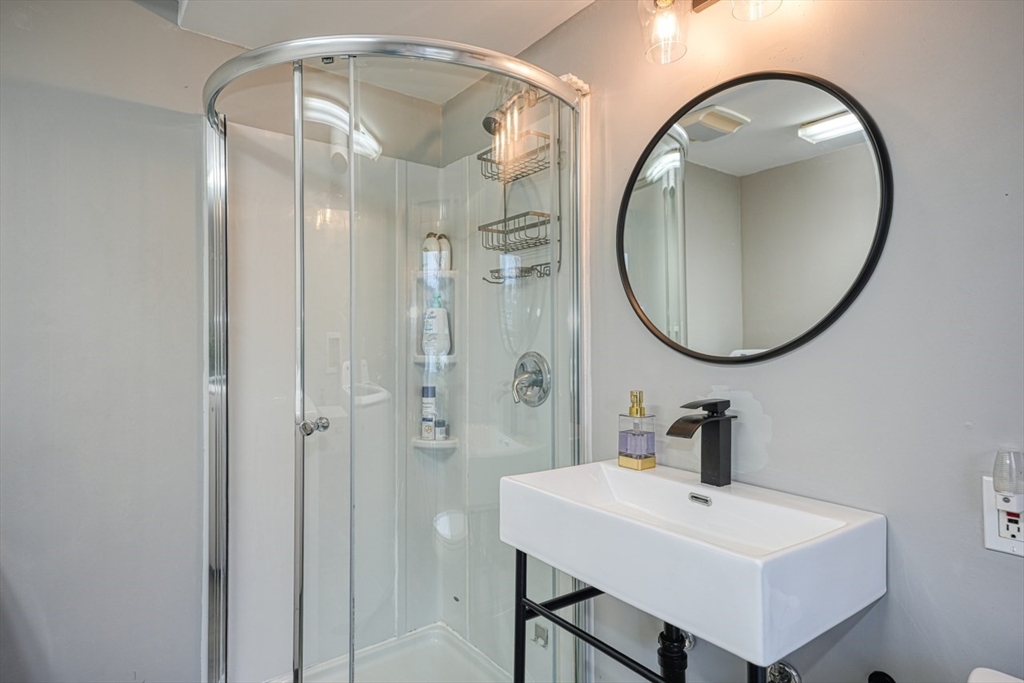 3 Reed Street Burlington, MA 01803 - Photo 5 of 13 Gallery Image 5