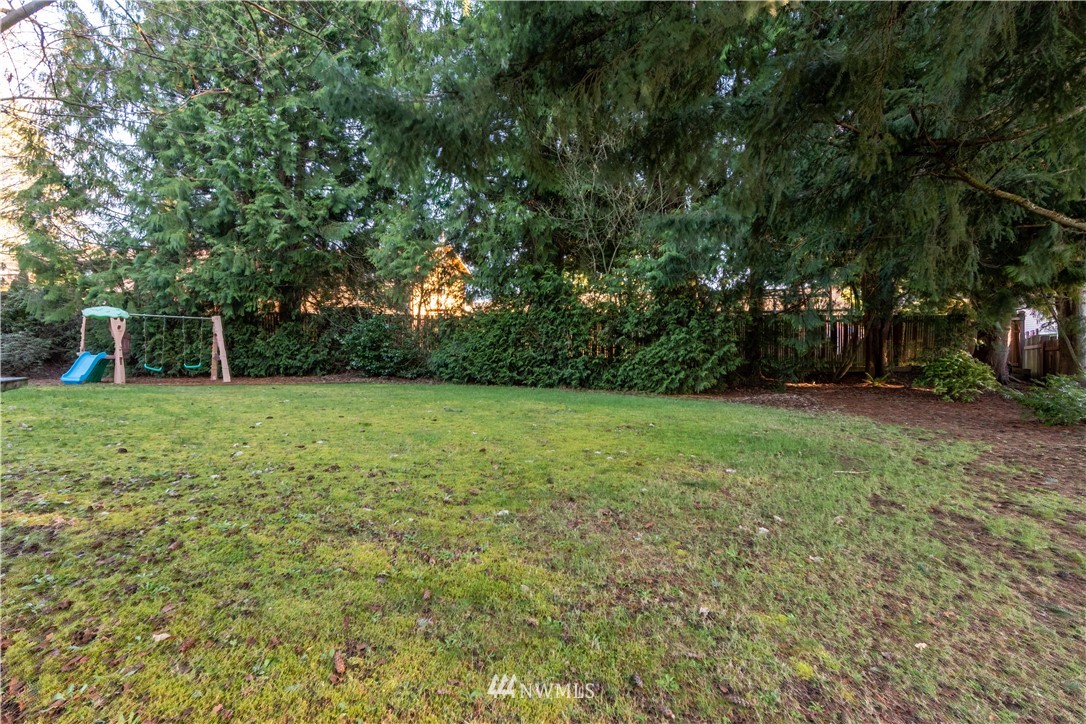 15543 Southeast 169th Street Renton, WA 98058 - Photo 31 of 35 a view of a garden