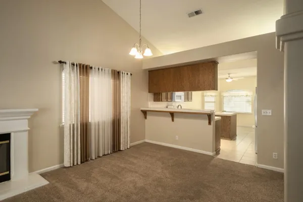 $450,000 | 793 Applegate Avenue, Clovis, CA 93611