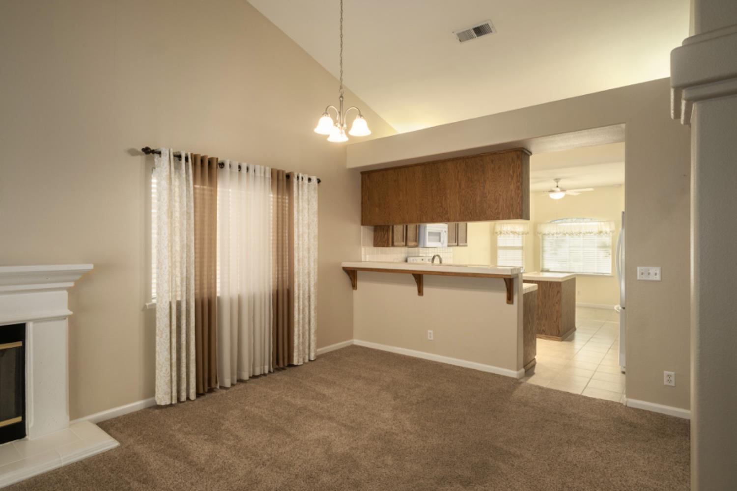 793 Applegate Avenue Clovis, CA 93611 - Photo 9 of 20 a view of kitchen and windows