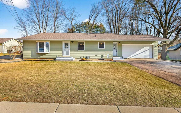 $315,000 | 1009 Riverside Drive, Waupaca, WI 54981