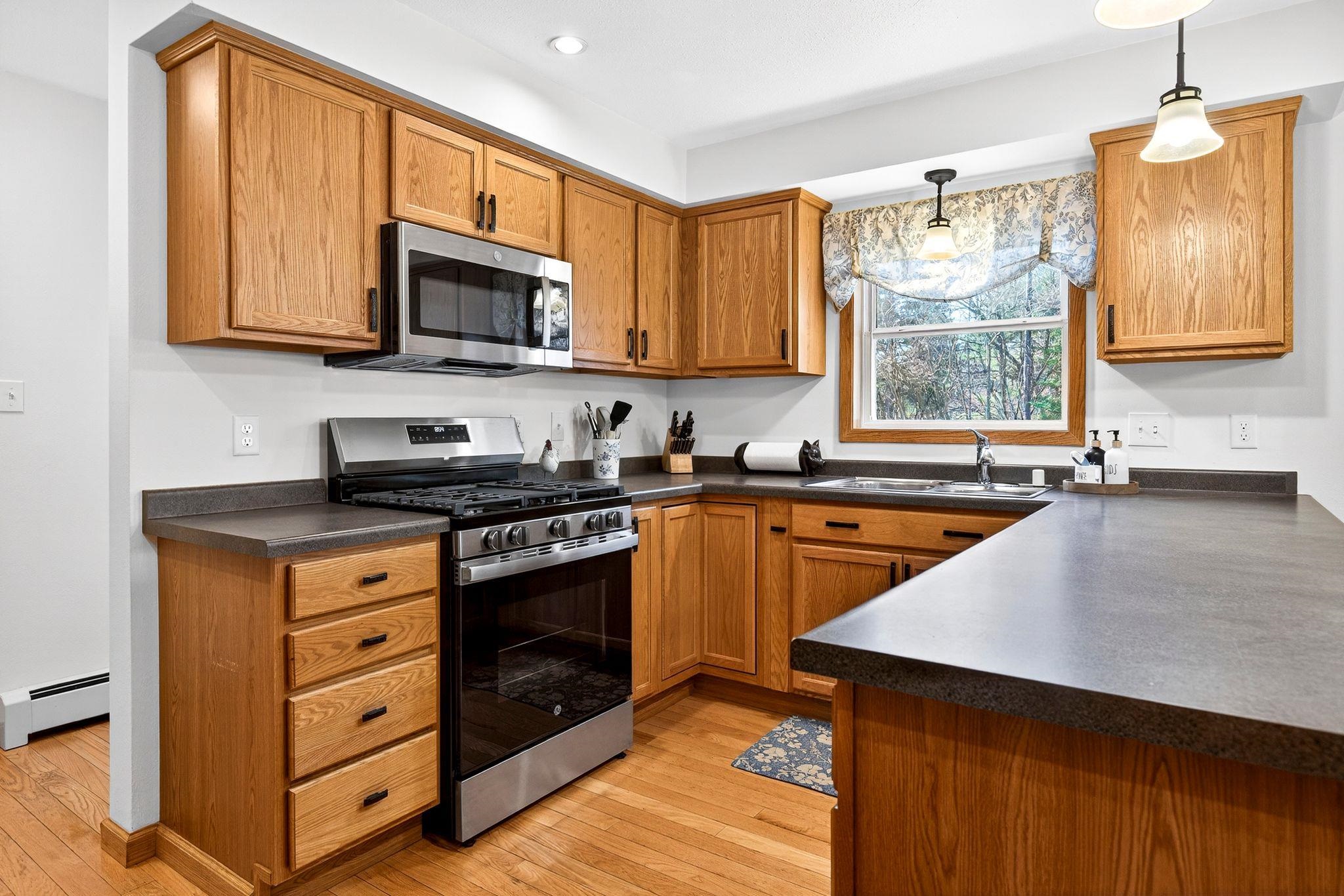 1009 Riverside Drive Waupaca, WI 54981 - Photo 4 of 55