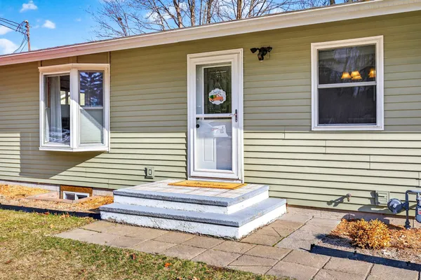 $315,000 | 1009 Riverside Drive, Waupaca, WI 54981