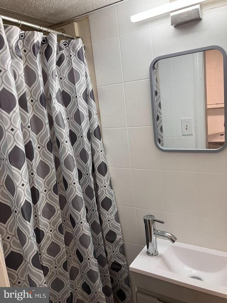 1414 Powell Road Brookhaven, PA 19015 - Photo 28 of 39 full bath lower level