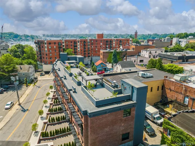 a picture of city view