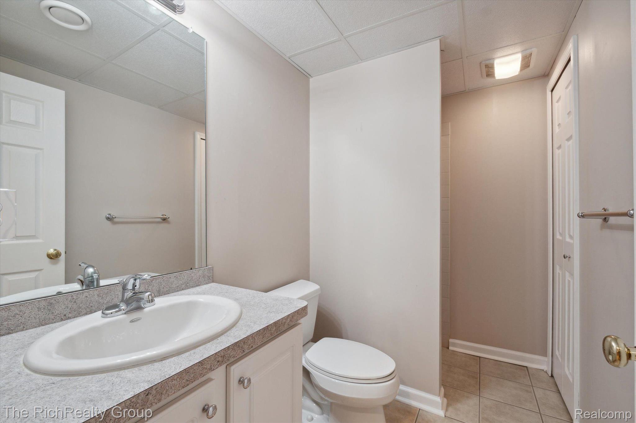 2578 Brilliance Rochester, MI 48309 - Photo 39 of 54 Gallery Image 39