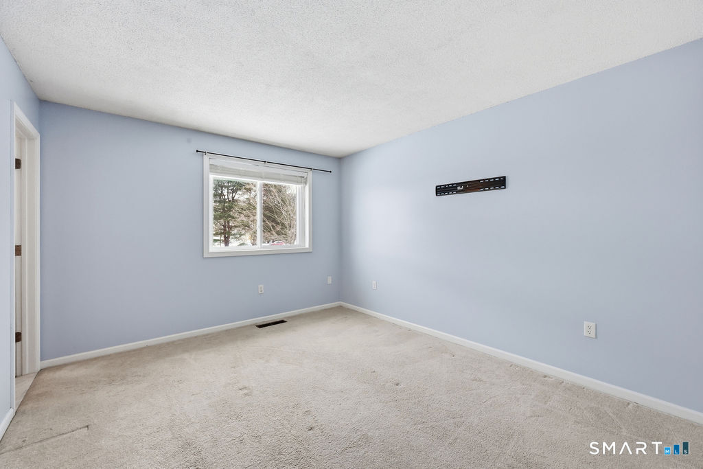 16 Seymour Road, Unit 2H East Granby, CT 06026 - Photo 18 of 35