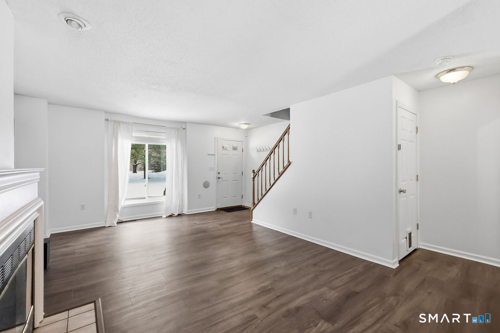 16 Seymour Road, Unit 2H East Granby, CT 06026 - Photo 6 of 35