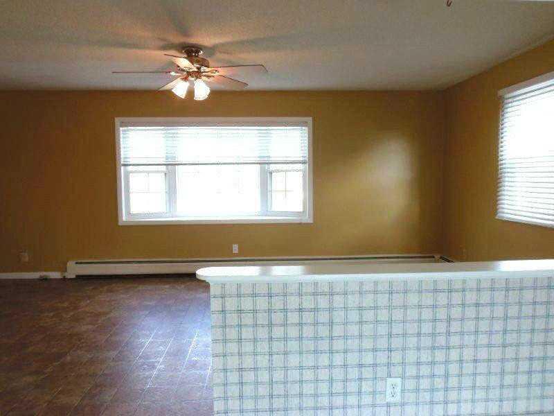 18 Booker Avenue Waterville, ME 04901 - Photo 6 of 26 Living Room.