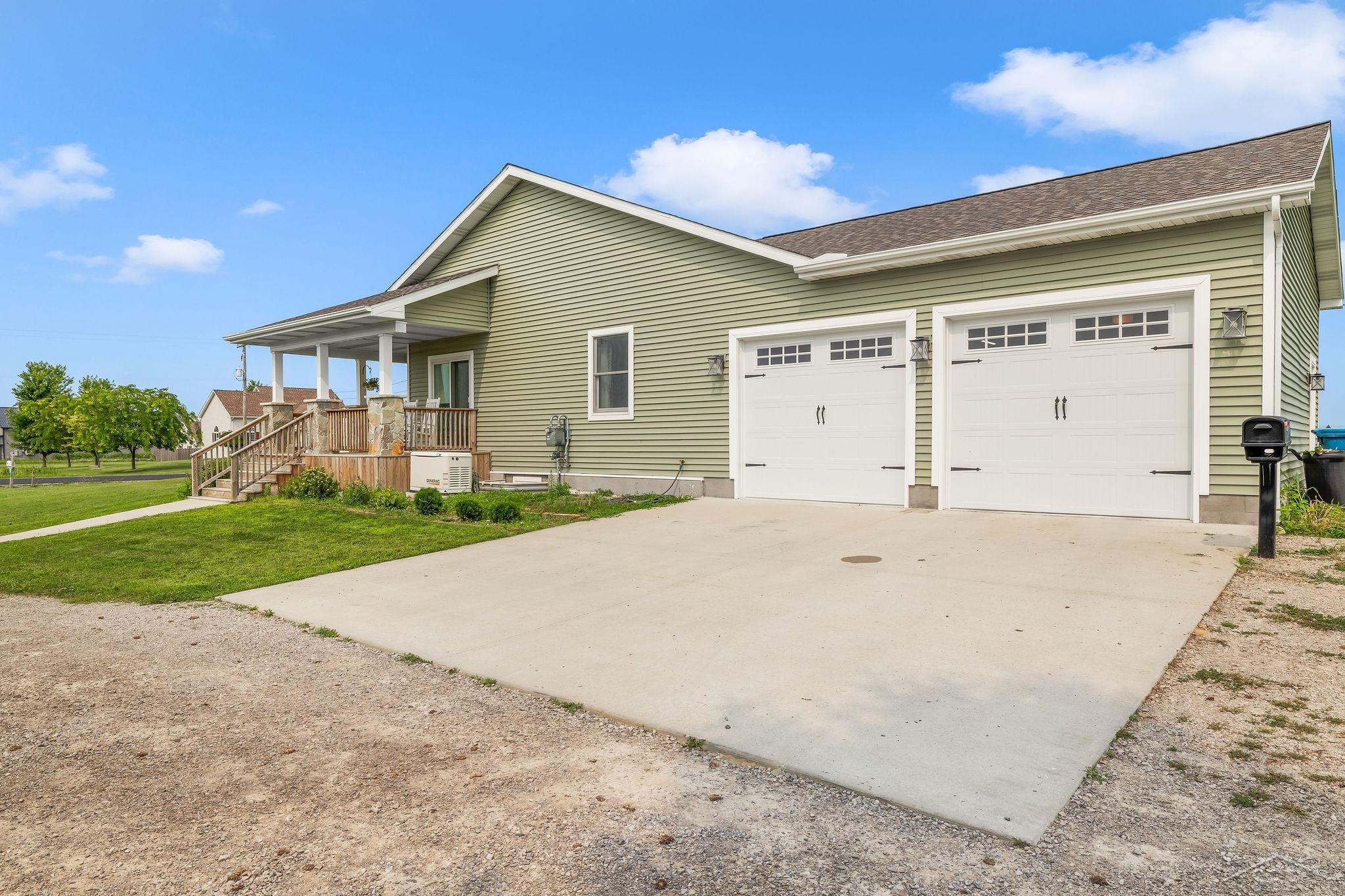 609 Wheeler Road Auburn, MI 48611 - Photo 4 of 47 50117491-3.JPG