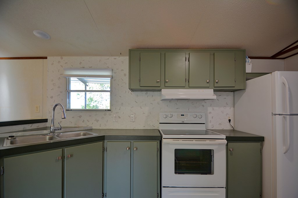 110 Garner Road Kerrville, TX 78028 - Photo 11 of 35