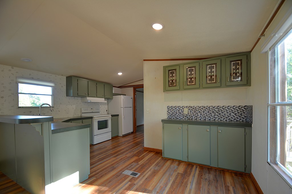 110 Garner Road Kerrville, TX 78028 - Photo 8 of 35