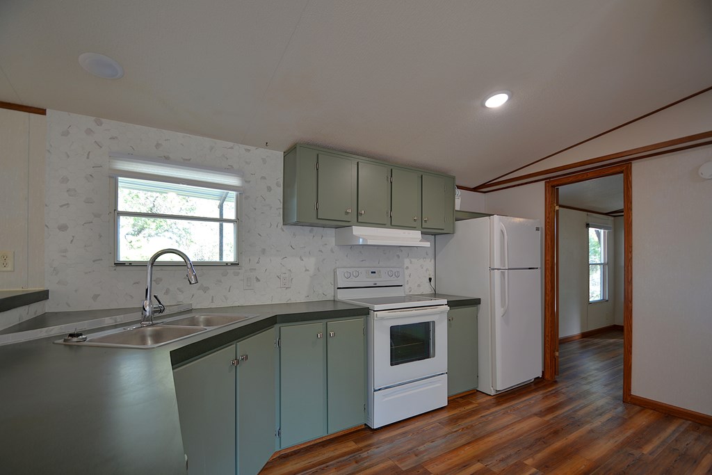 110 Garner Road Kerrville, TX 78028 - Photo 10 of 35