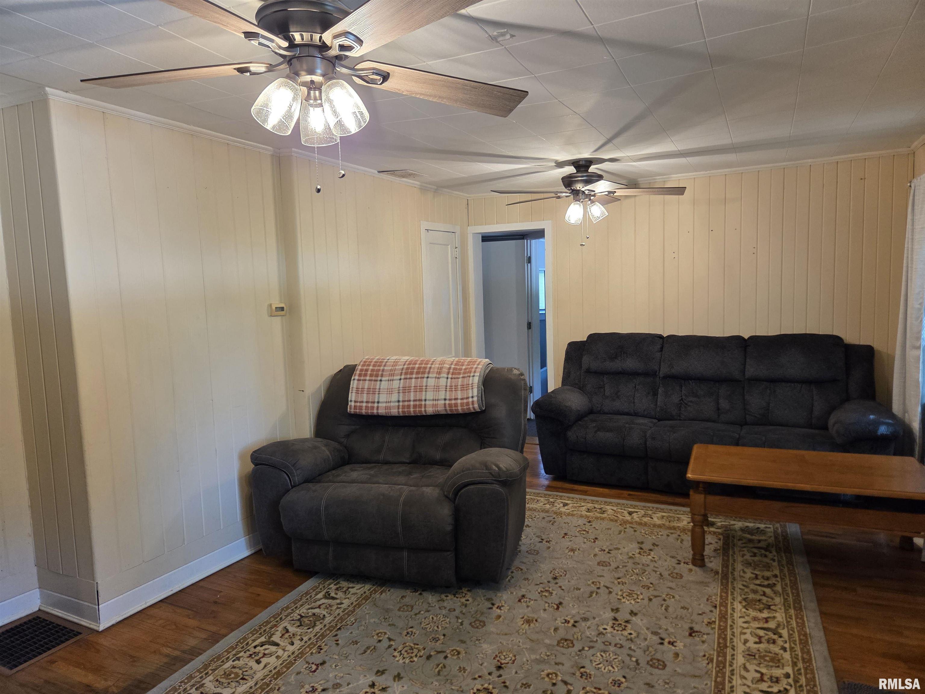 308 South Bonham Street Macomb, IL 61455 - Photo 7 of 24