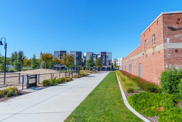 $445,900 | 467 Tailoff Lane, Sacramento, CA 95818