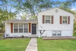 $2,020 | 1006 Southwest Lakeview Boulevard, Lee's Summit, MO 64081