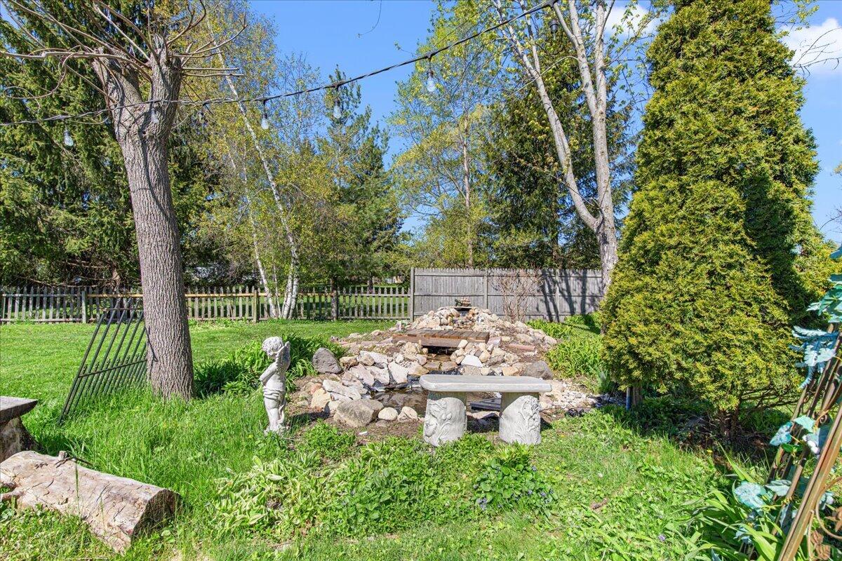 2350 East Sandy Acre Road West Bend, WI 53090 - Photo 41 of 42 Pond w/waterfall