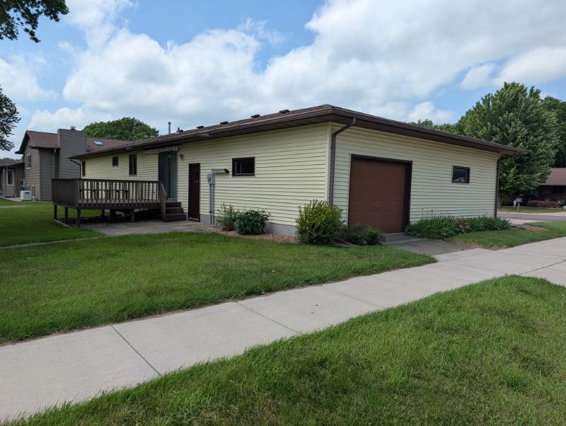 600 8th Street Southwest Wells, MN 56097 - Photo 2 of 34
