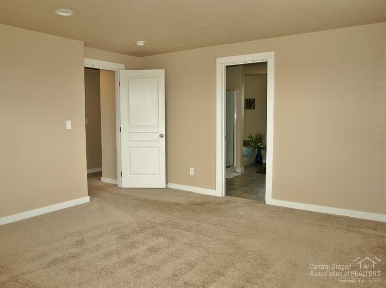 21194 Keyte Road Bend, OR 97701 - Photo 17 of 24 Larger Master bedroom.