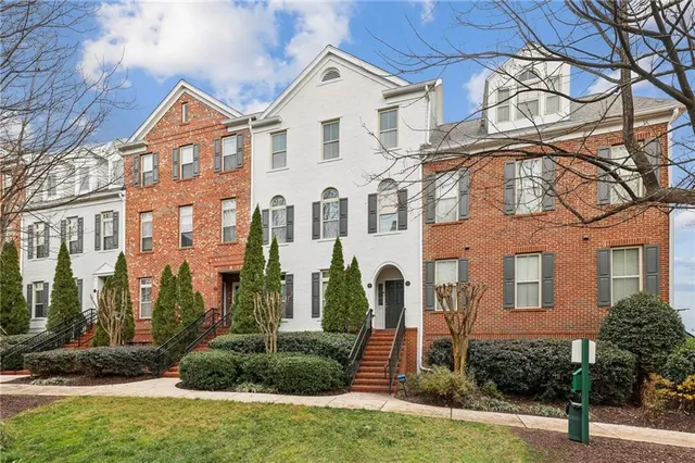 $3,450 | 305 Le Gran Bend, Atlanta, GA 30328