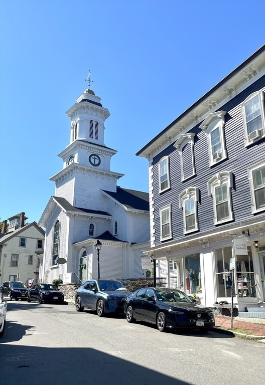 1 Green Street, Unit 2 Marblehead, MA 01945 - Photo 31 of 31 a front view of a building with street view