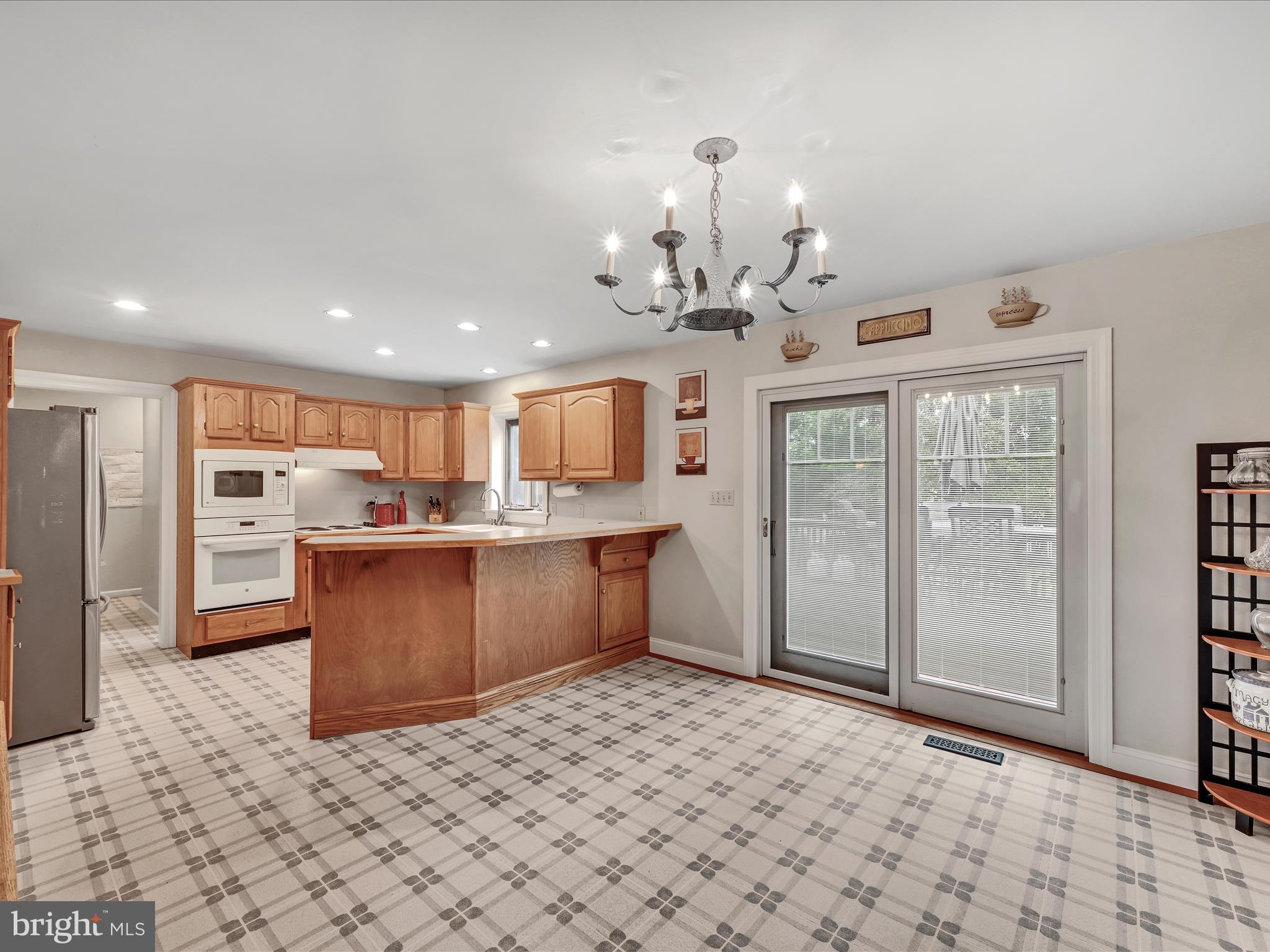 2449 Raleigh Drive Lancaster, PA 17601 - Photo 13 of 37 dining/kitchen