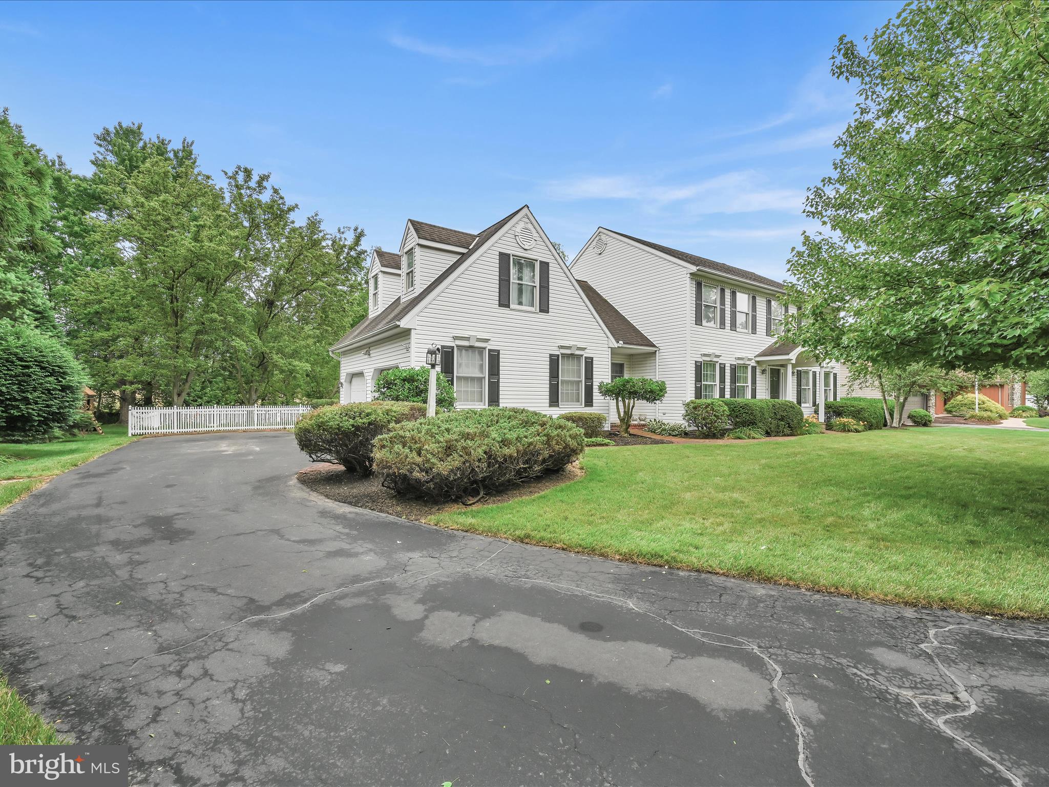 2449 Raleigh Drive Lancaster, PA 17601 - Photo 5 of 37 front