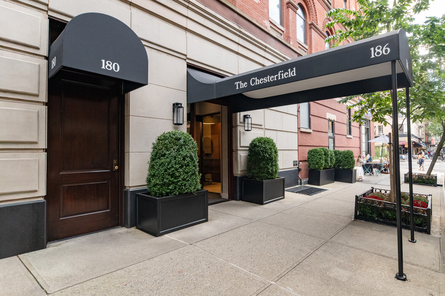 186 West 80th Street, Unit 6H Manhattan, NY 10024 - Photo 7 of 10 a house view with a outdoor space