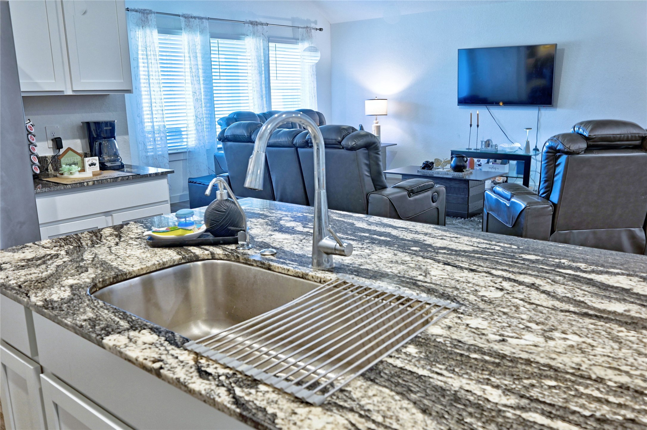 8522 Kokernot Lane Rosharon, TX 77583 - Photo 18 of 50