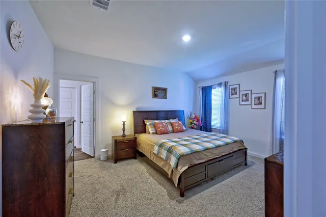 $2,550 | 8522 Kokernot Lane, Rosharon, TX 77583