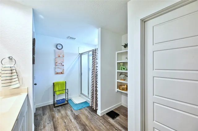 $2,550 | 8522 Kokernot Lane, Rosharon, TX 77583