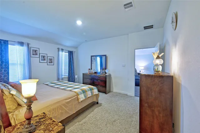 $2,550 | 8522 Kokernot Lane, Rosharon, TX 77583