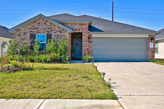 $2,550 | 8522 Kokernot Lane, Rosharon, TX 77583