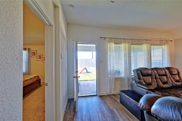 $2,550 | 8522 Kokernot Lane, Rosharon, TX 77583