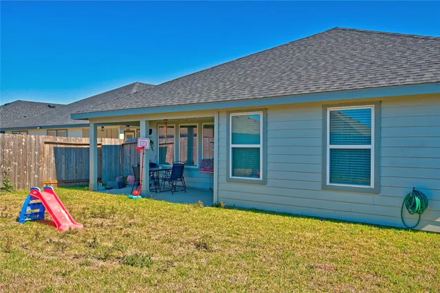 $2,550 | 8522 Kokernot Lane, Rosharon, TX 77583