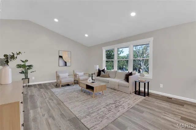 $259,000 | 5226 Suntrail Drive, Florissant, MO 63033