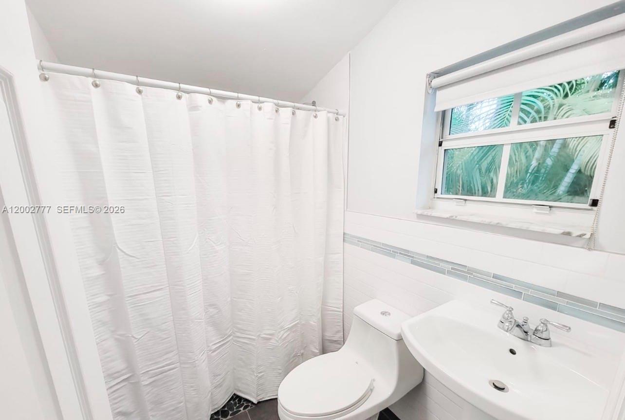 3685 Southwest 1st Avenue Miami, FL 33145 - Photo 6 of 11