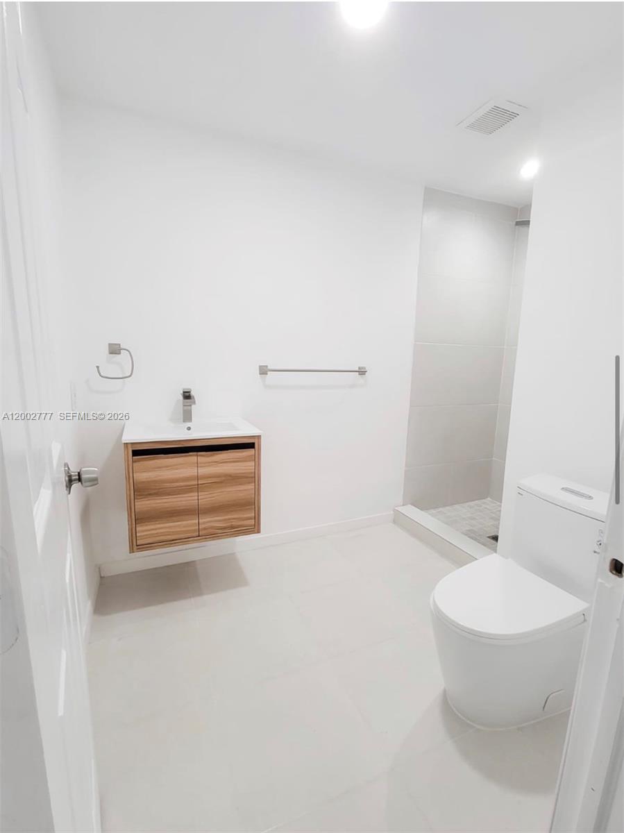 3685 Southwest 1st Avenue Miami, FL 33145 - Photo 9 of 11