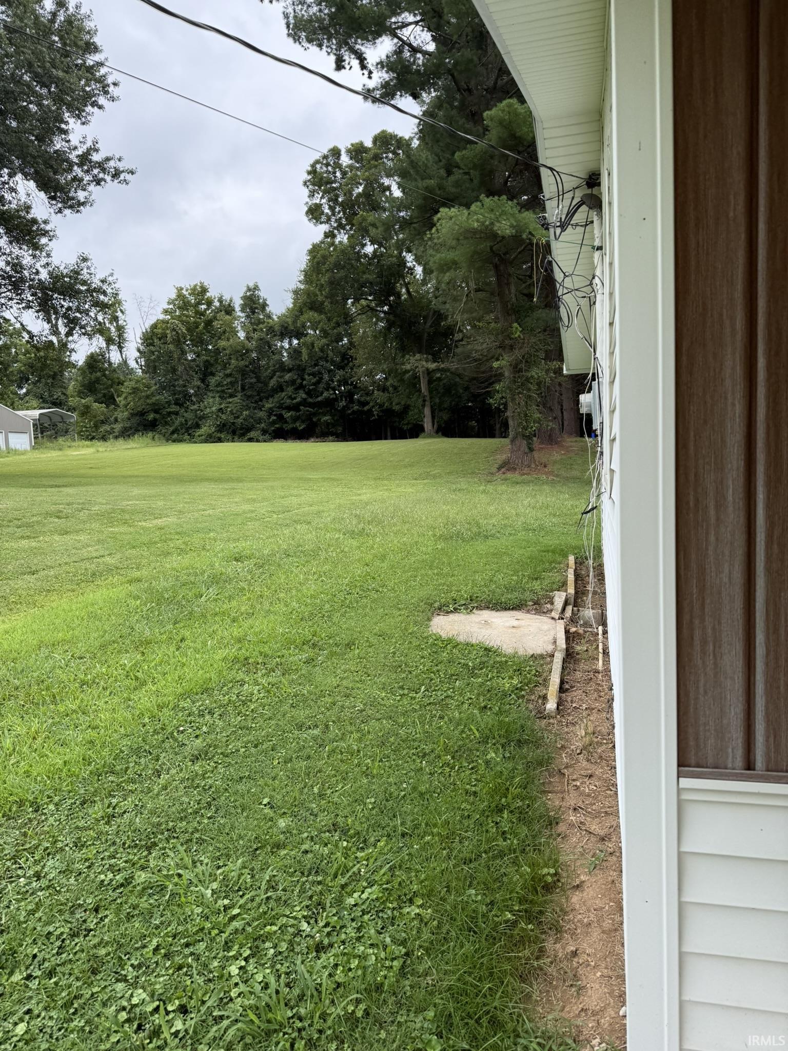 1265 West Bell Road Bloomington, IN 47404 - Photo 3 of 19