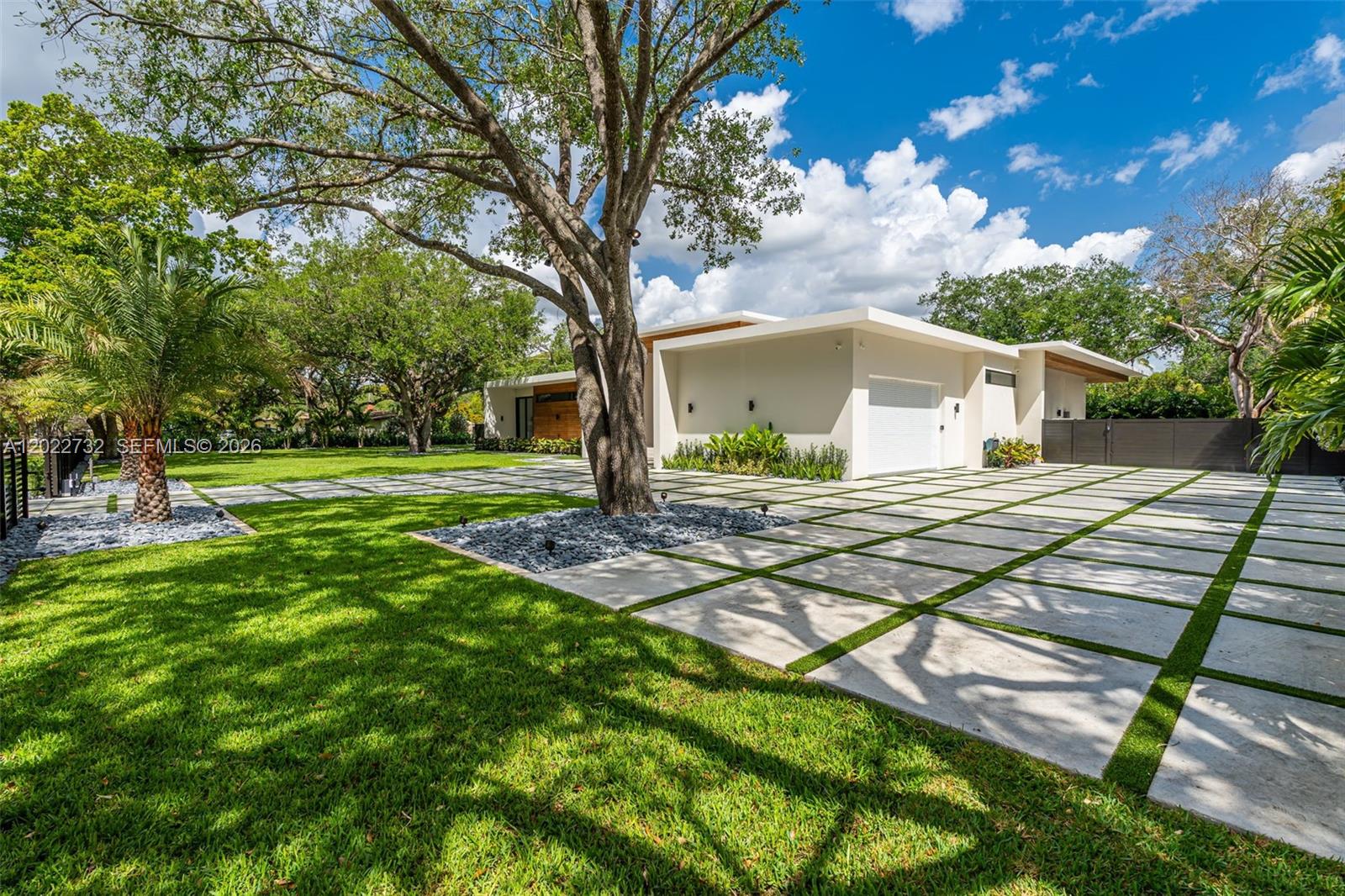 7825 Southwest 128th Street Pinecrest, FL 33156 - Photo 3 of 88