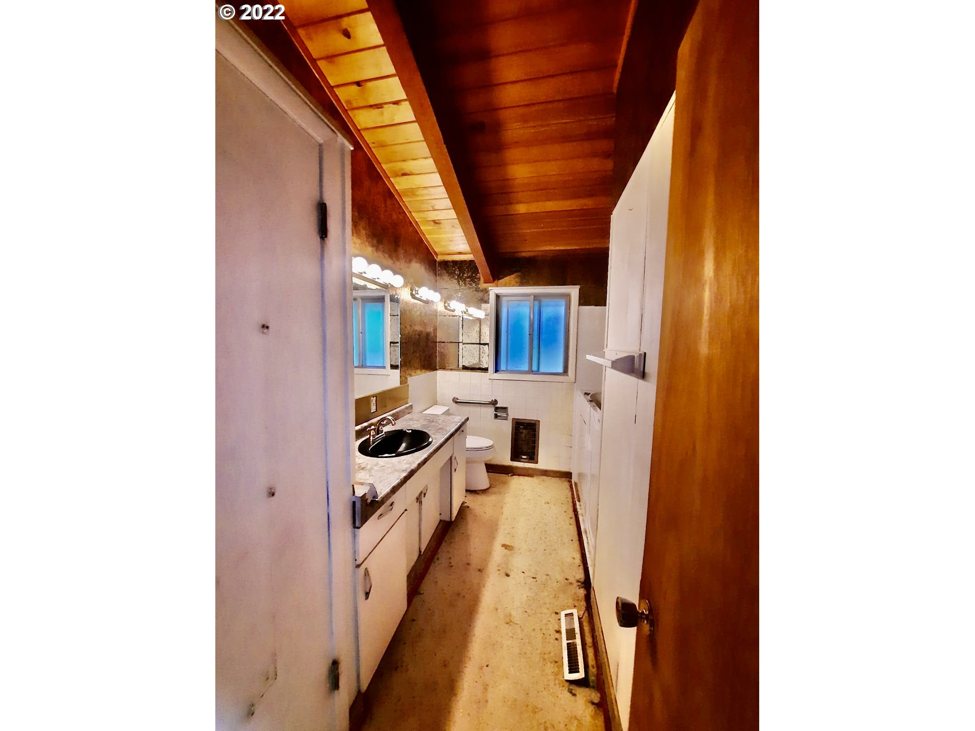 32364 Southeast Bluff Road Boring, OR 97009 - Photo 12 of 32 Gallery Image 12