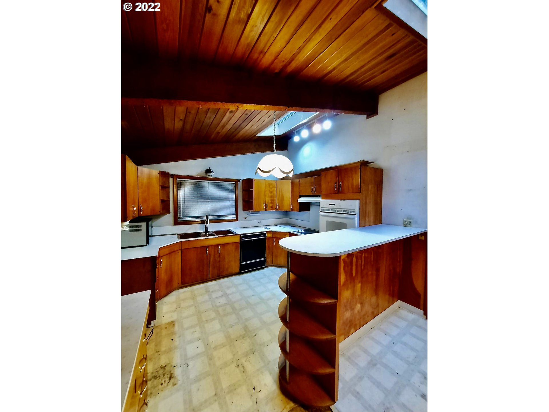 32364 Southeast Bluff Road Boring, OR 97009 - Photo 5 of 32 Gallery Image 5