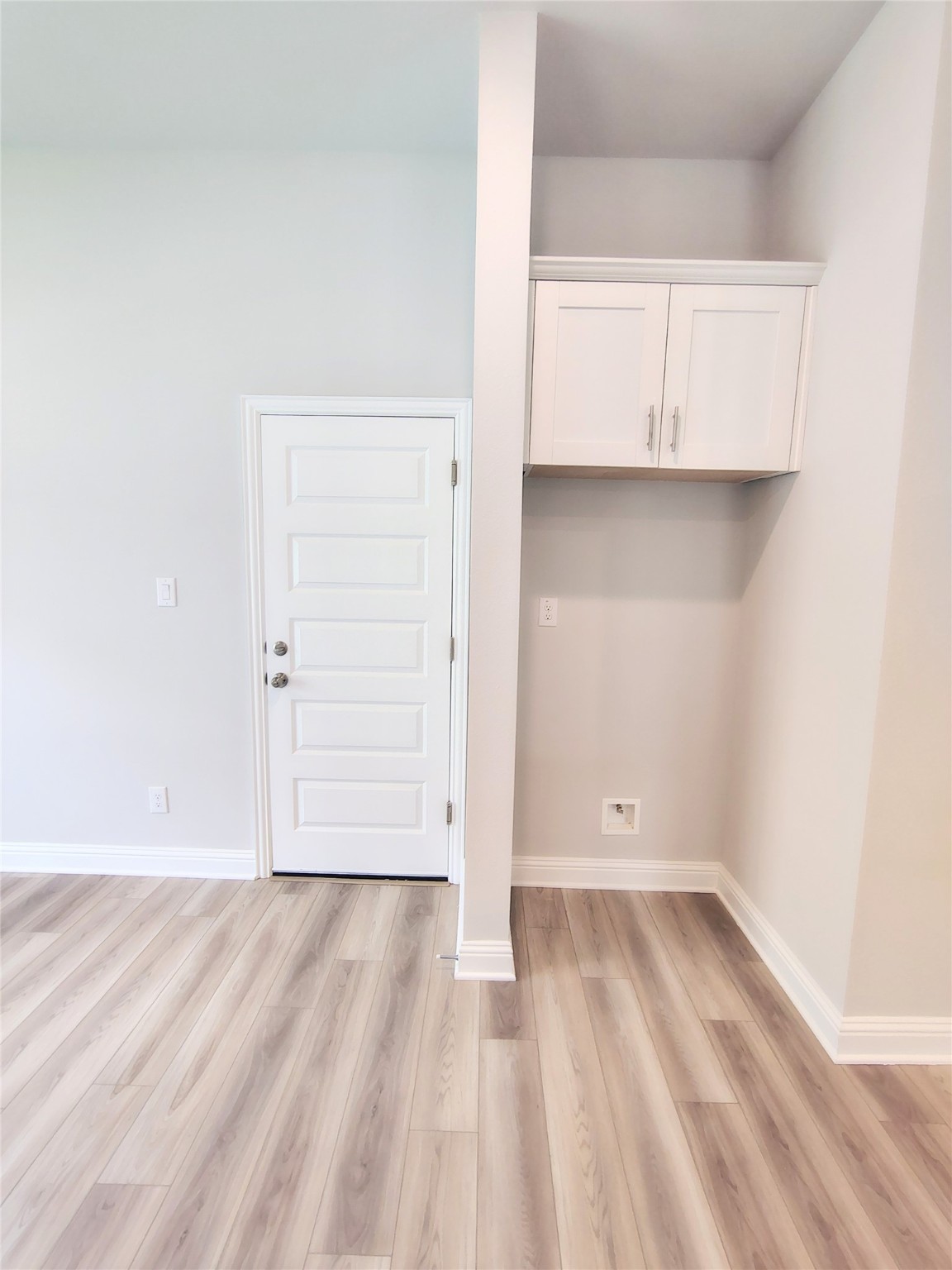 18 Gemstone Court Angleton, TX 77515 - Photo 9 of 24 STOCK PHOTO