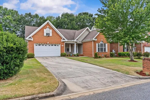 $289,900 | 104 Petersburg Court, Dothan, AL 36305