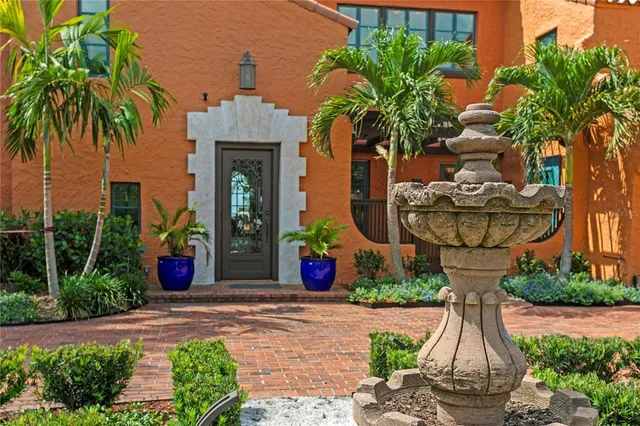 $15,000,000 | 501 Brightwaters Boulevard Northeast, St. Petersburg, FL 33704