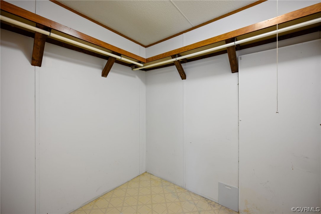 648 New Dragon Bridge Road Mascot, VA 23108 - Photo 11 of 43 a view of a room with rack on the wall