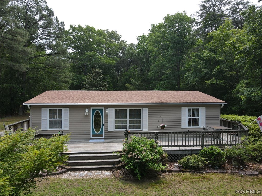 648 New Dragon Bridge Road Mascot, VA 23108 - Photo 26 of 43 a house that has a lot of plants in it