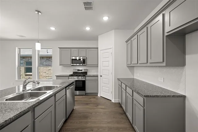 $319,900 | 1913 Seminole Drive, Cleburne, TX 76033